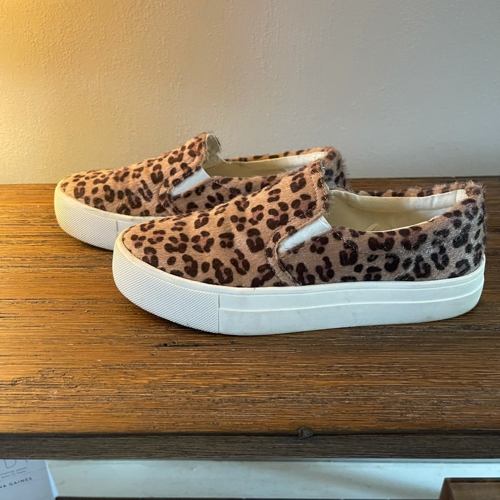 AE cheetah shoes